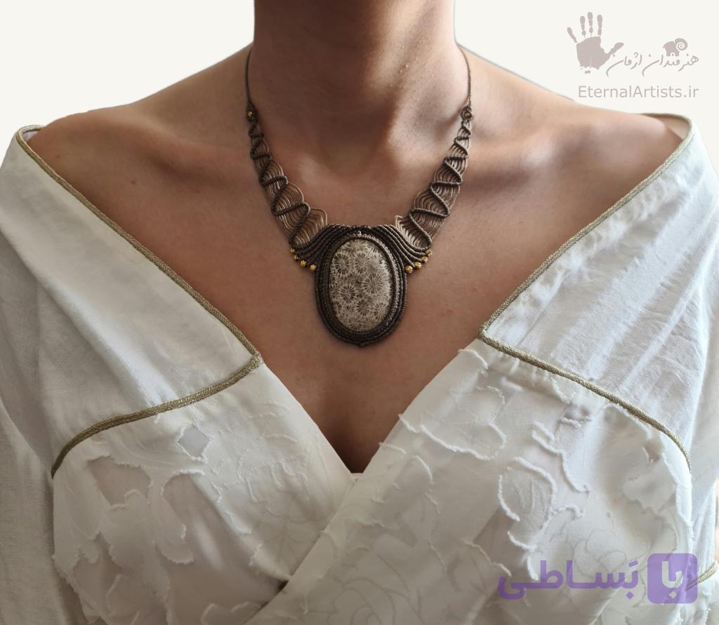 گردنبند میکرومکرومه با سنگ طبیعی رقص مرجان | Coral Dance