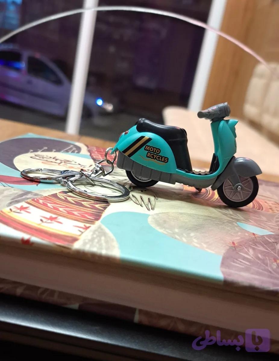 جاکلیدی موتور وسپا آبی 🛵