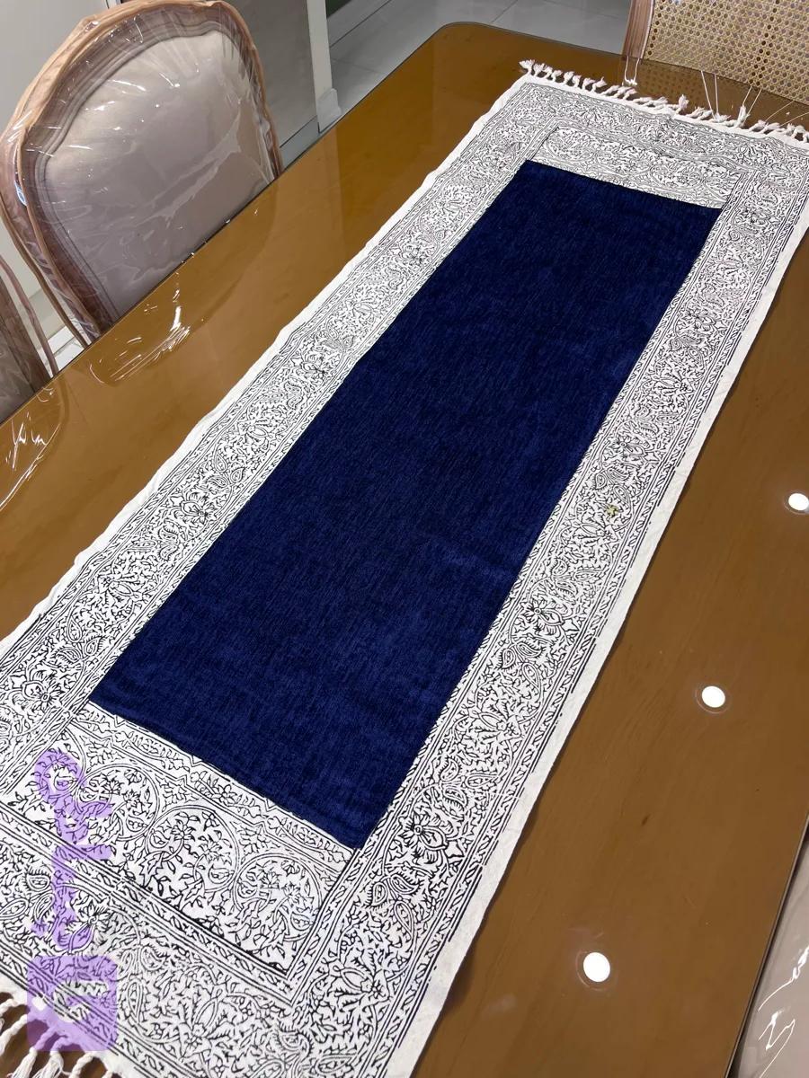 رومیزی رانر چاپ قلمکار شیخی سایز 50 در 150 ترکیب کتان و مخمل