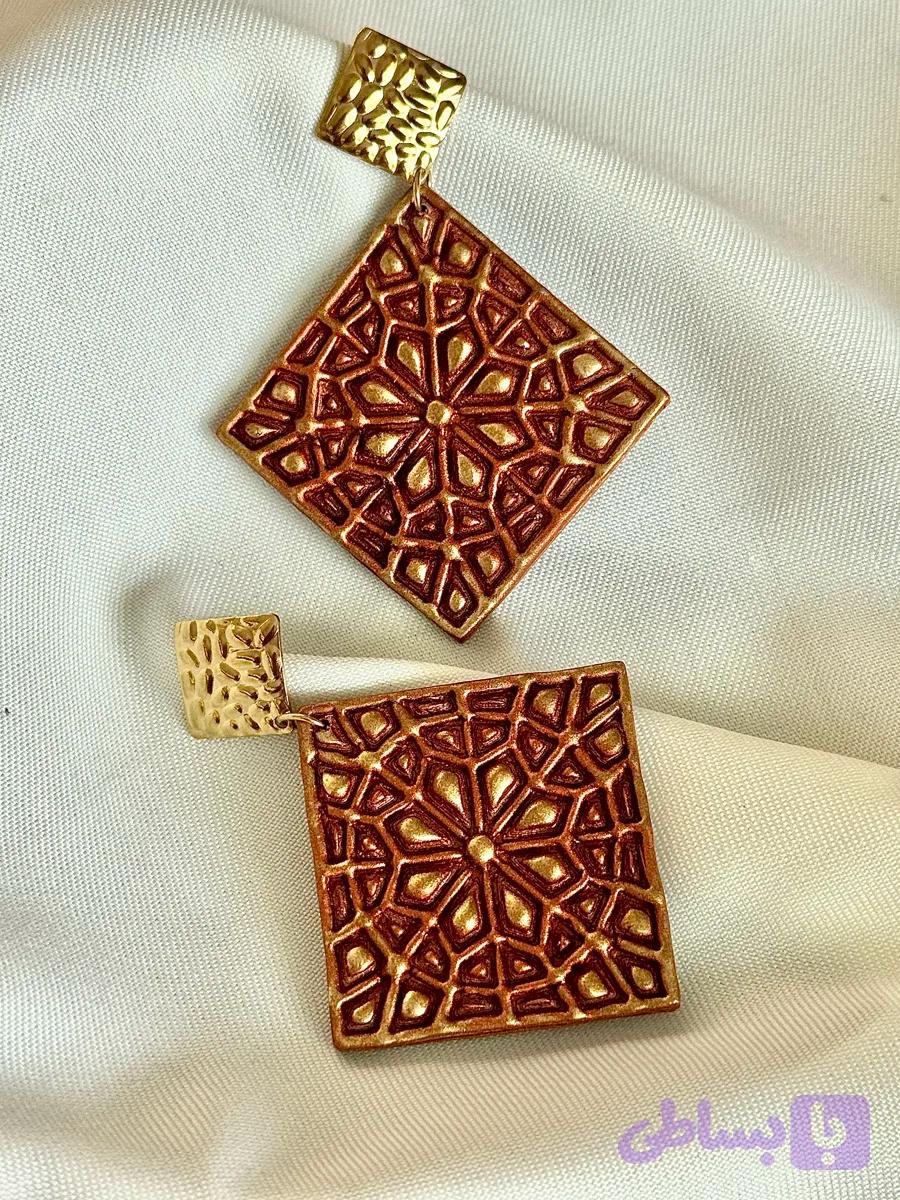 گوشواره‌ی کاشی مربعی