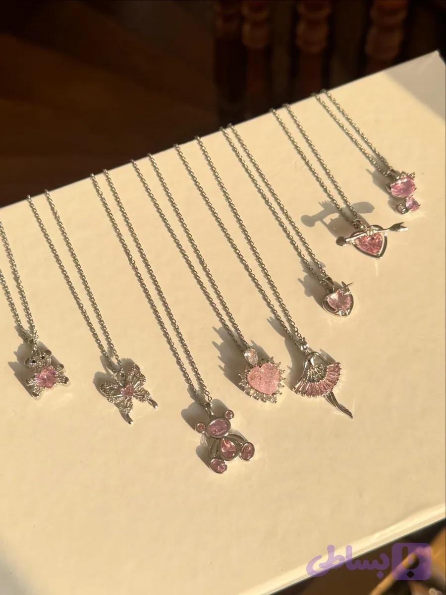 گردنبندای صورتی💗✨🥺
