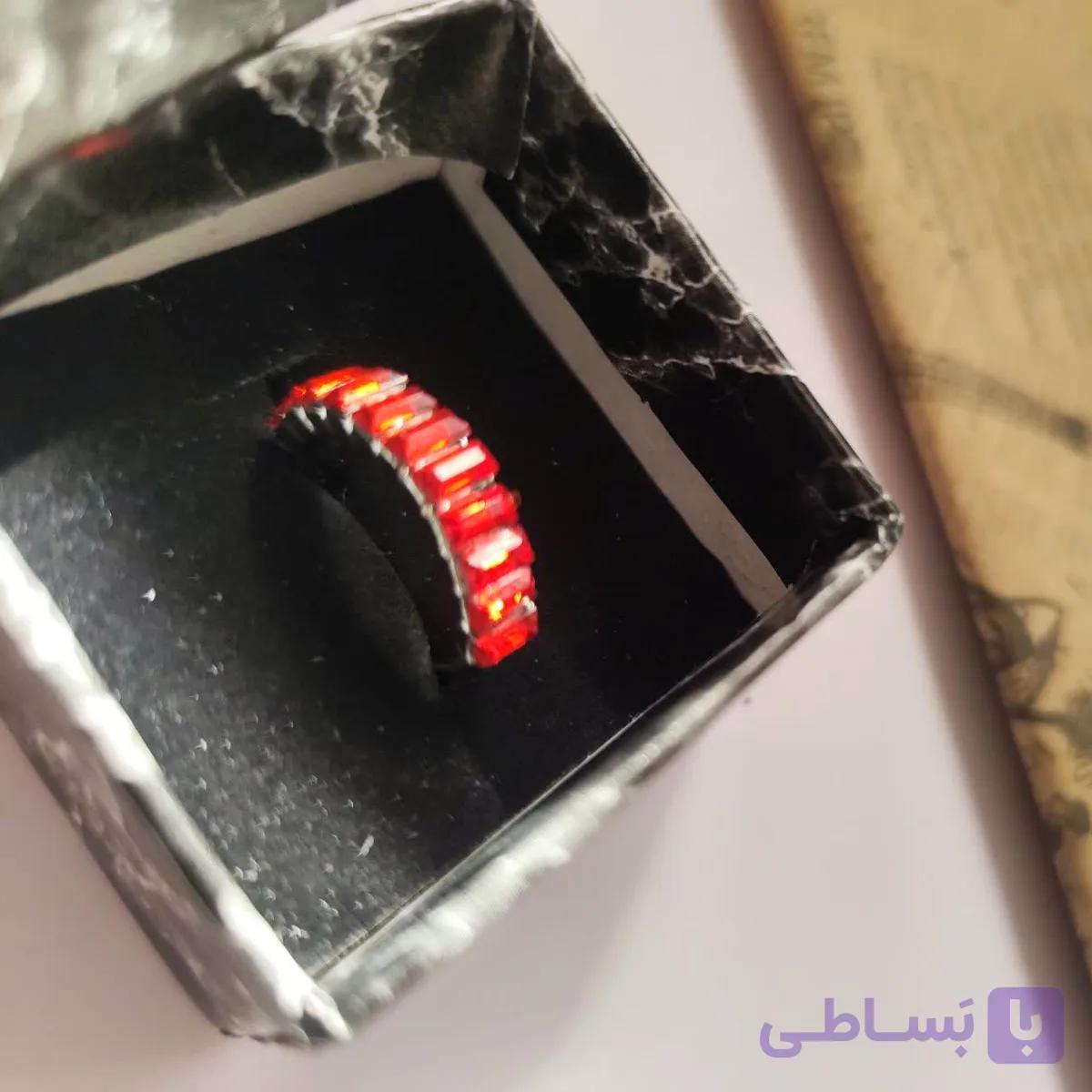 انگشتر زنانه طرح نگین قرمز آبکاری رادیوم