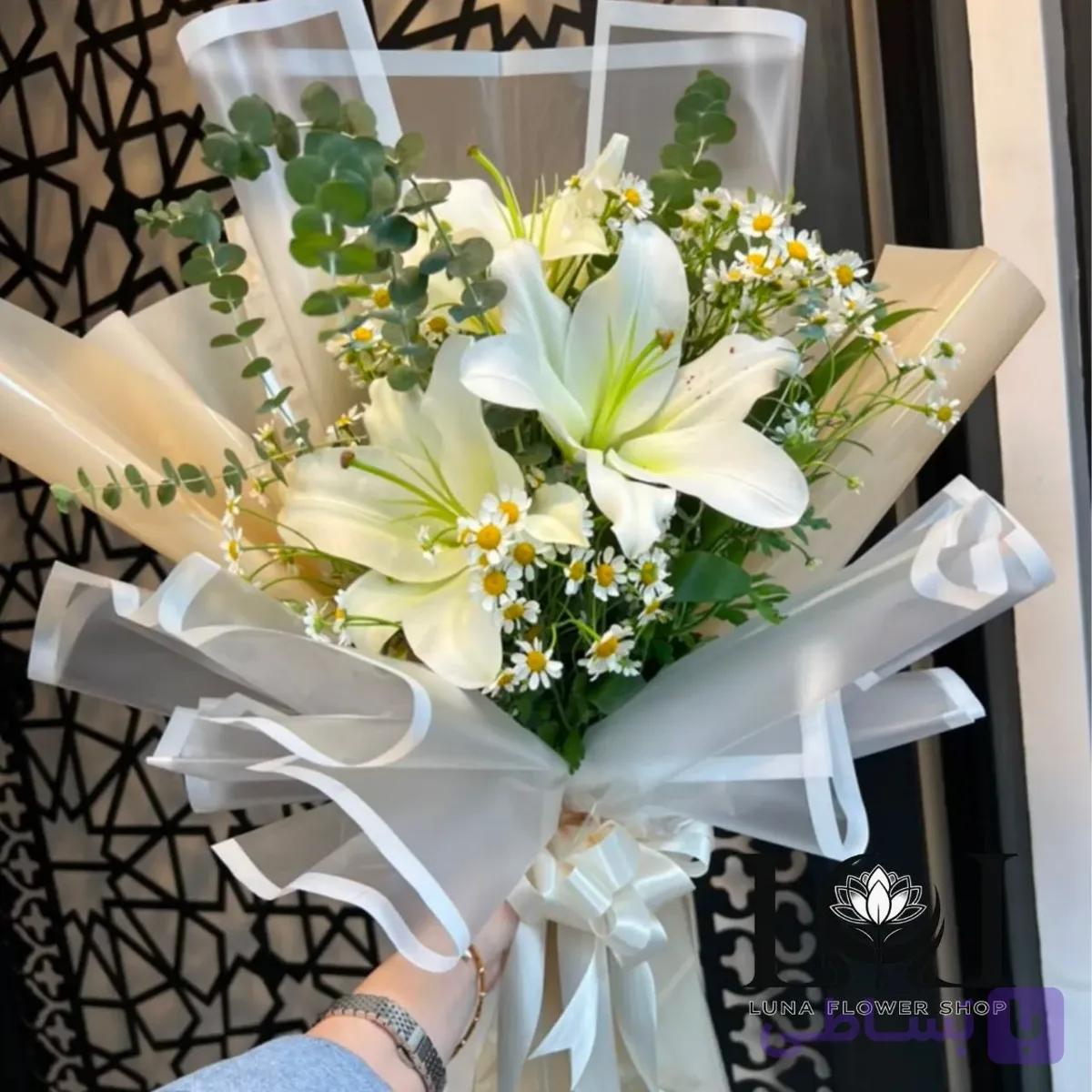 دسته گل طبیعی لیلیوم DL205