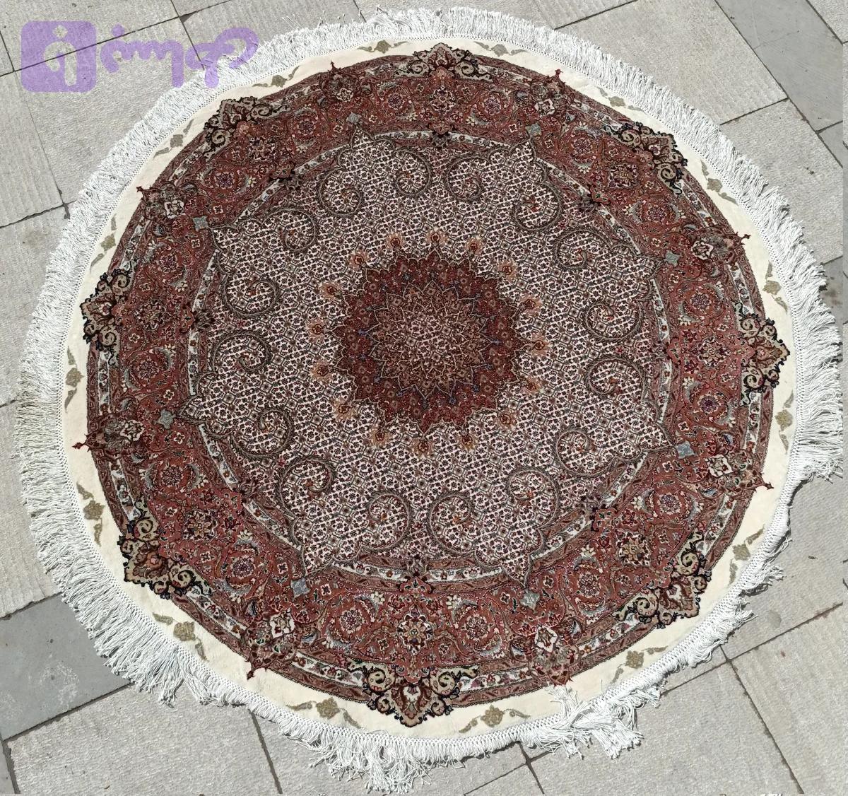 فرش دستبافت ماهی خوی دایره 1/5×1/5