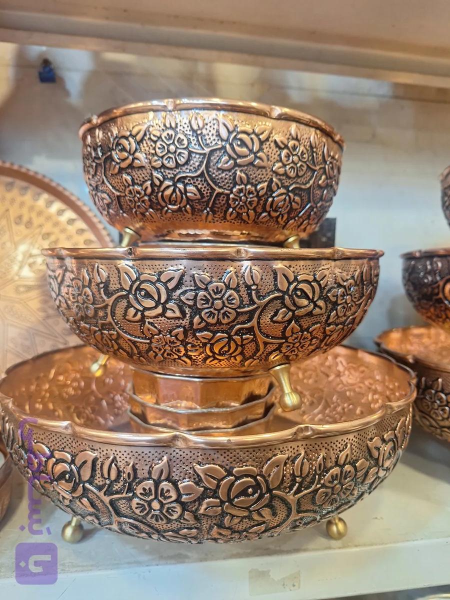 ست پذیرایی قرمز رنگ با گل های زیبا مدل گلبرگ وتراشه ای