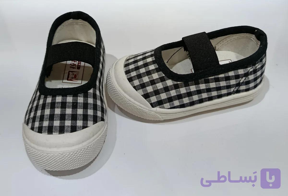کفش بچگانه