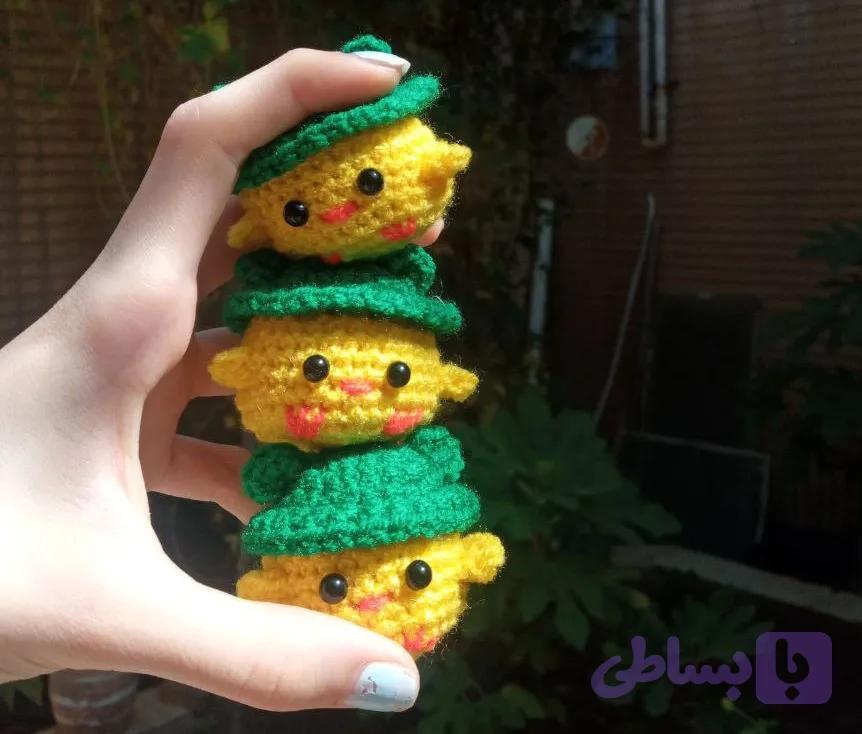 عروسک بافتنی جوجه زرد با کلاه سبز - شکوبافت