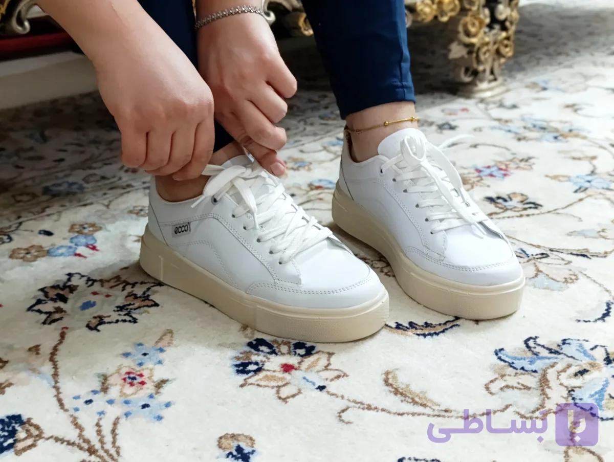 کتونی اسپرت ونس سفید زنانه مدل اکو زیره پیو طبی (در سایت بالنسیاگا نیوبالانس اسکیچرز هوکا)