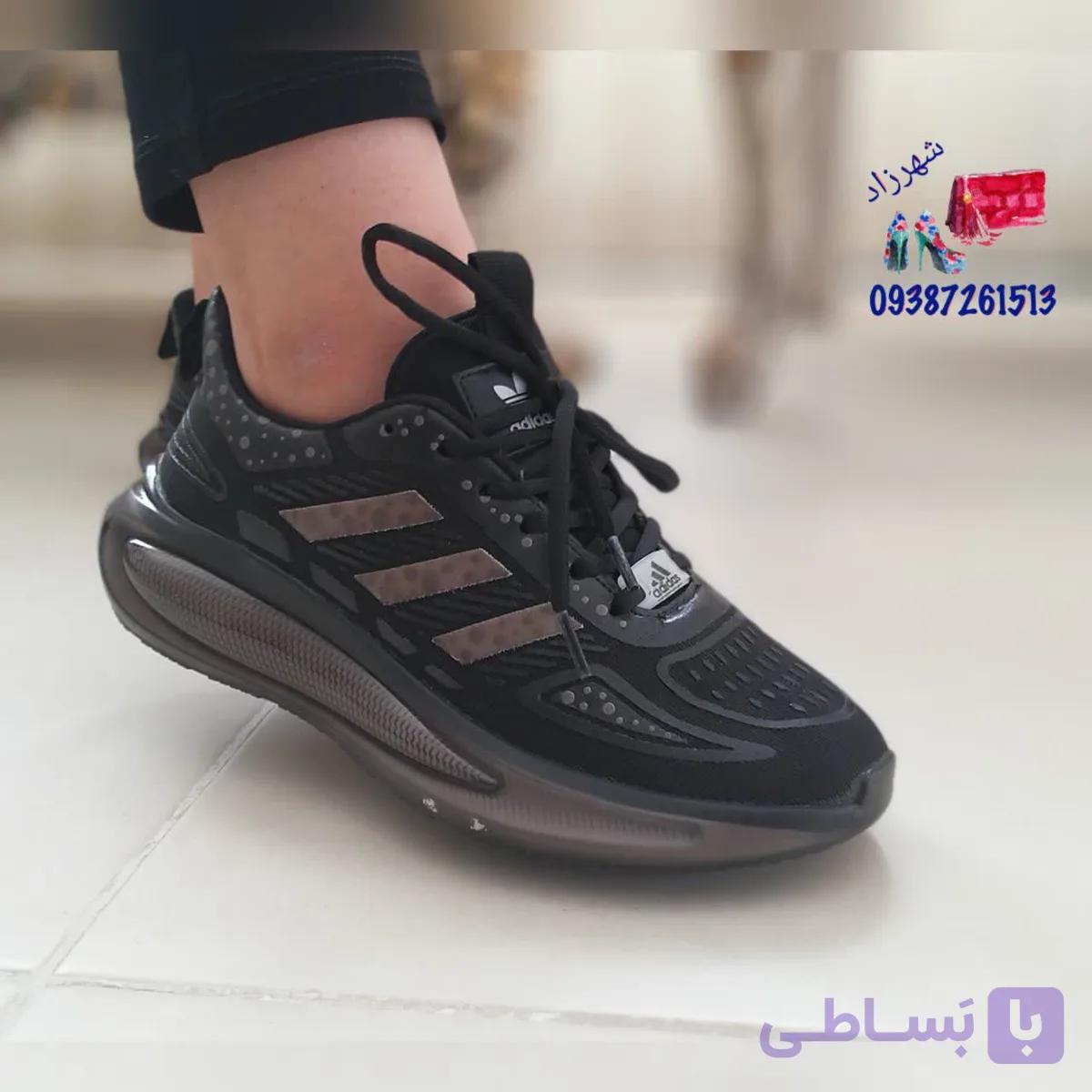 کفش اسپرت کپسول دار آدیداس رنگ مشکی (در سایت بالنسیاگا نیوبالانس اسکیچرز هوکا)