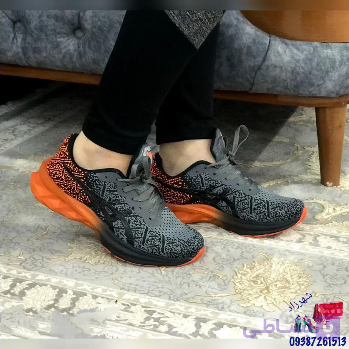 کفش اسپرت کتونی نیوبالانس رنگ طوسی (در سایت بالنسیاگا نیوبالانس اسکیچرز هوکا)
