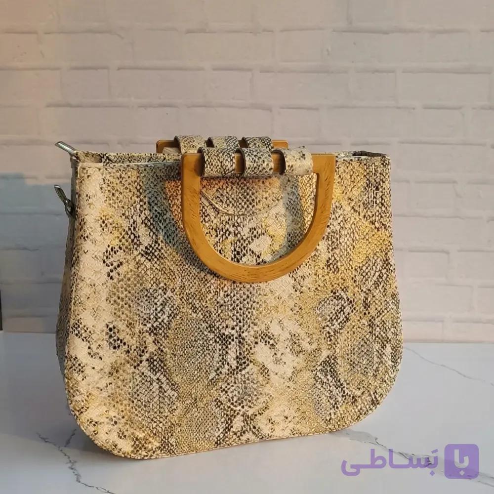 کیف دوشی قایقی پوست ماری طلا کوب دست دوز
