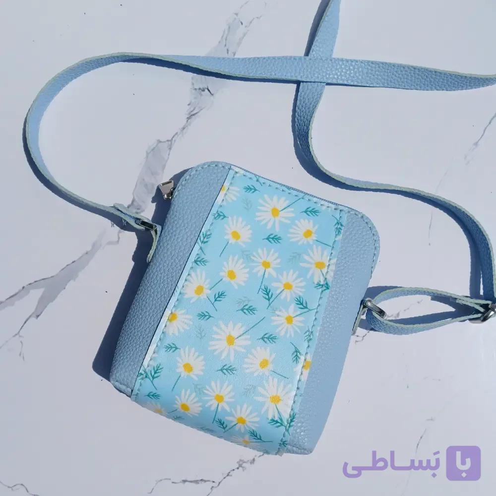 کیف رودوشی بابونه آبی آسمانی چرم دست دوز