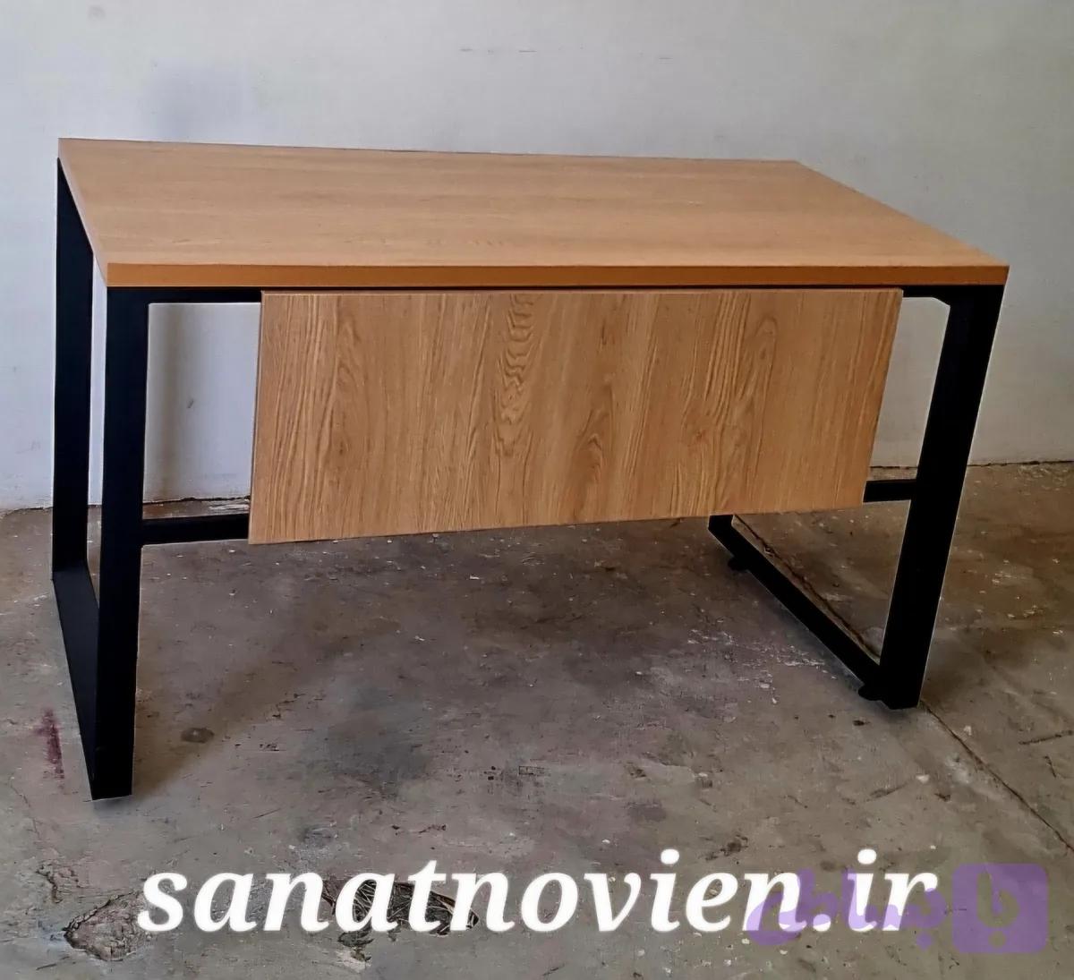 میز تحریر کد T104