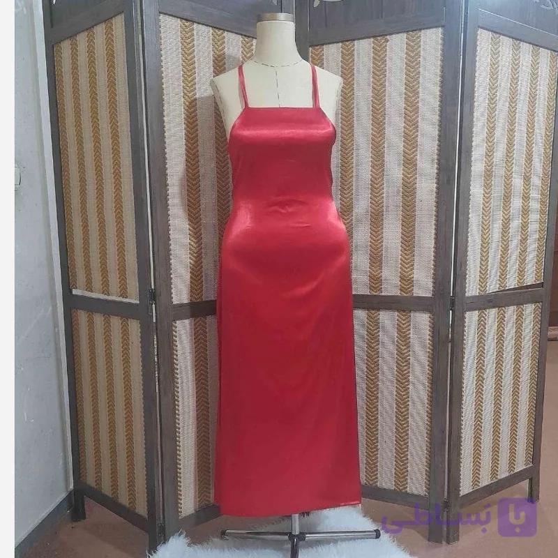 لباس خواب زنانه بلند پشت بند دار جنس ساتن ال ایکس درجه یک رنگ قرمز