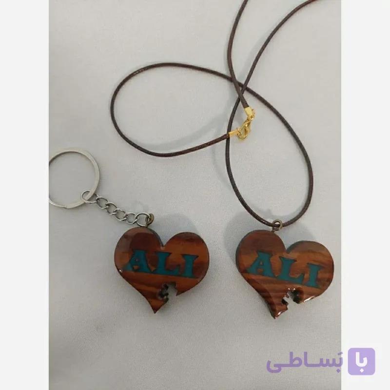 گردنبند چوب رزین طرح نام علی ali ، اکسسوری مردانه