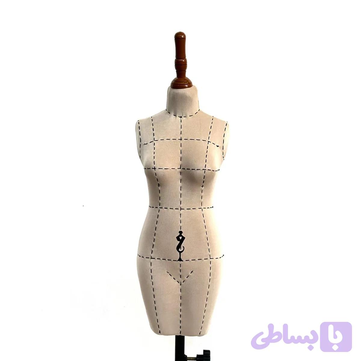 مانکن درجه سه یک دوم نیم تنه بلند — تصویر 1