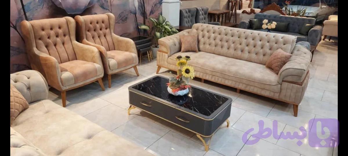 مدل‌لونا‌تختشو