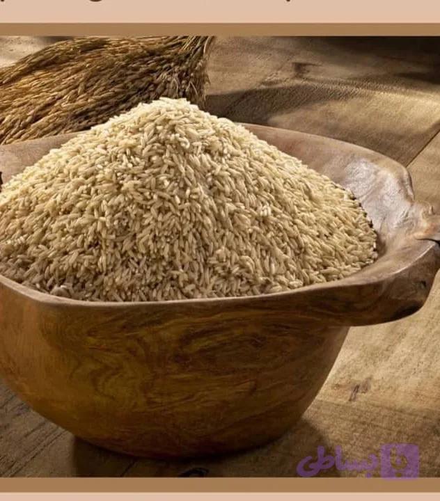 برنج قهوه‌ای طارم هاشمی دانه بلند درجه یک