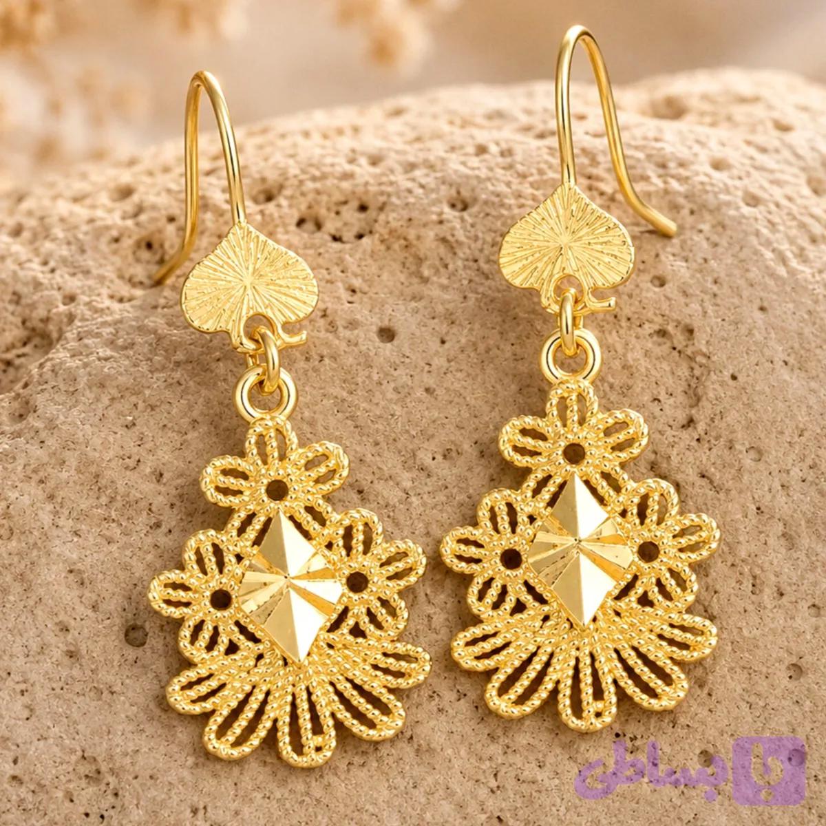 گوشواره سه برگ استیل رنگ ثابت ضد حساسیت J14
