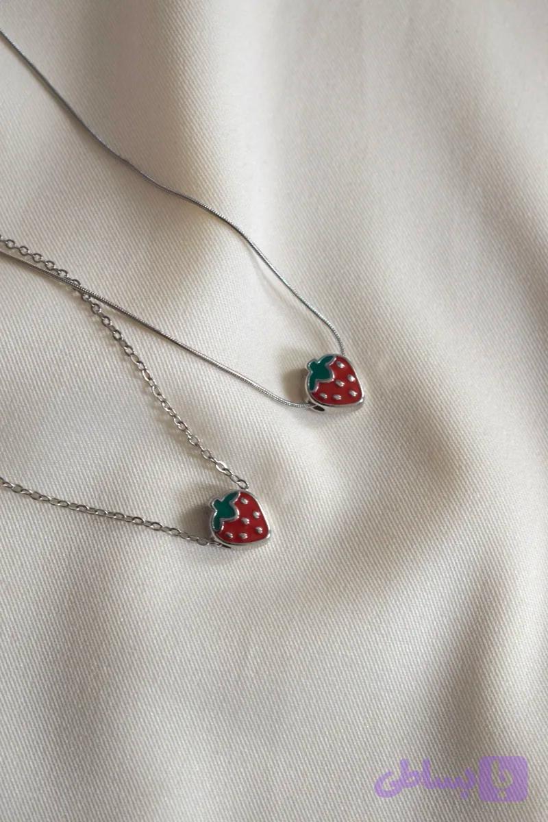 گردنبند توت فرنگی ترند بهاری🍓