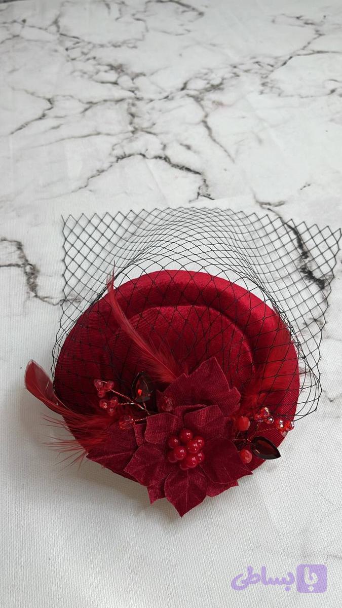 کلاه شکلاتی مخمل گل اتویی