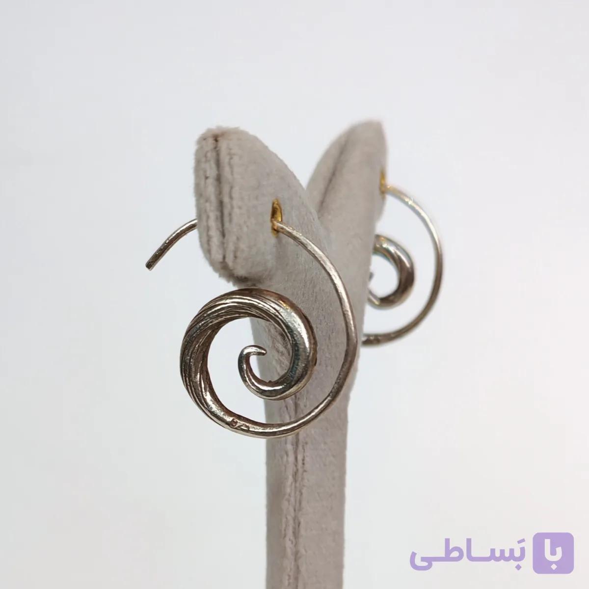گوشواره نقره دست‌ساز طرح مارپیچ مینیمال وارداتی تک نسخه مخصوص خاص پسندان
