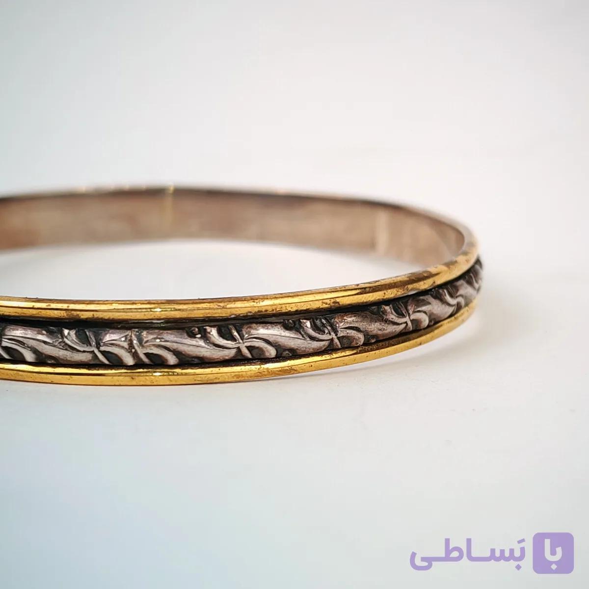 بنگل نقره ۹۲۵ وارداتی سبک هندی با نقوش حکاکی و قاب طلایی