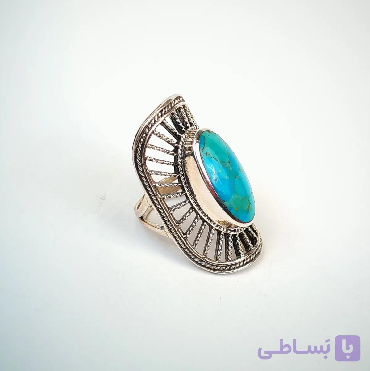 انگشتر نقره خاص با فیروزه اصل کشیده و قاب آنتیک وارداتی تک نسخه مخصوص خاص پسندان