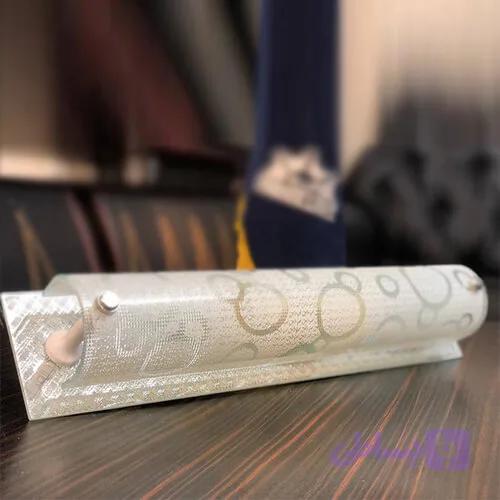 چراغ بالا آینه