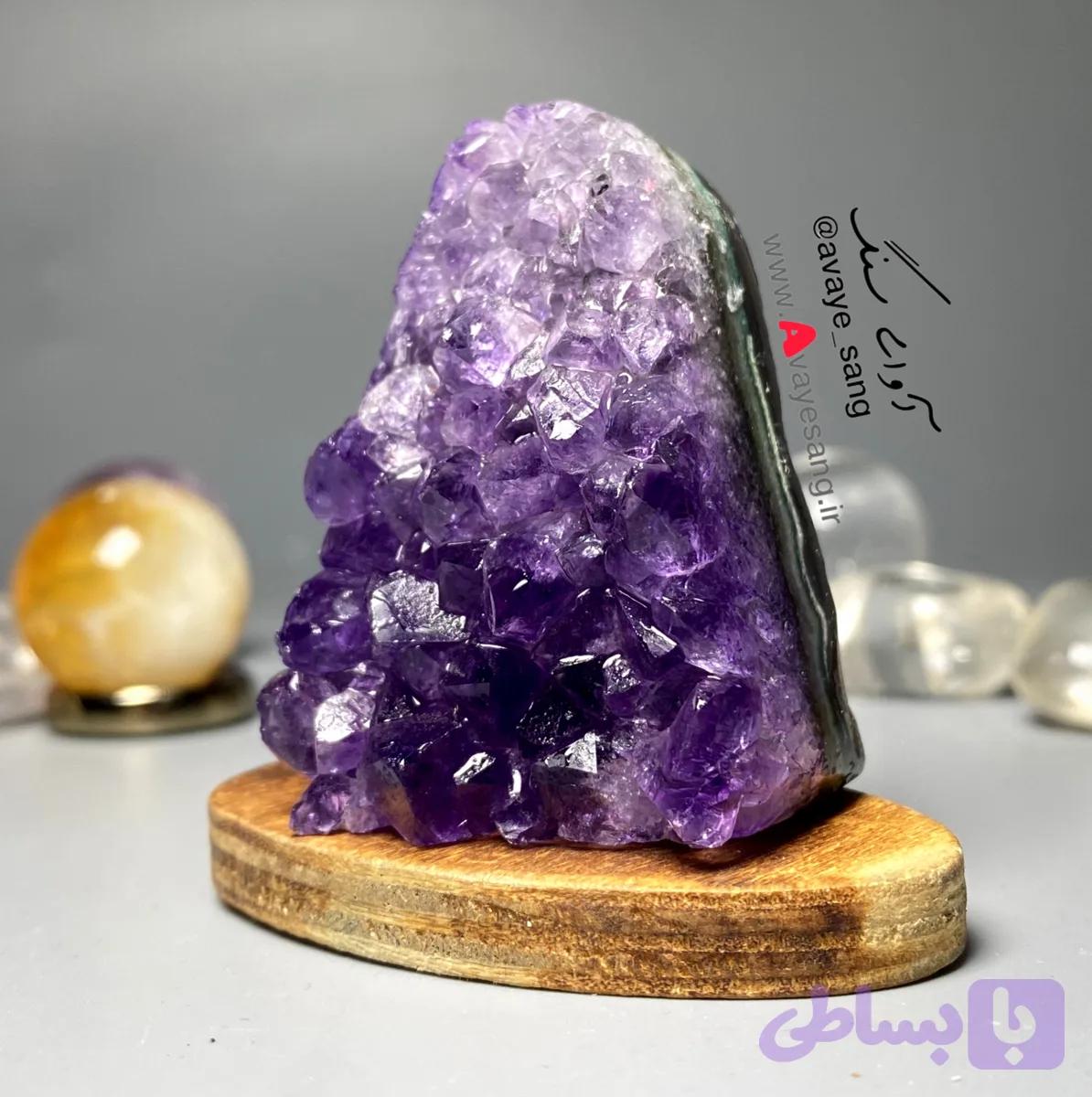 سنگ راف آمیتیس برزیل اصلی طبیعی تراش نخورده ومعدنی ۷۰ گرمی