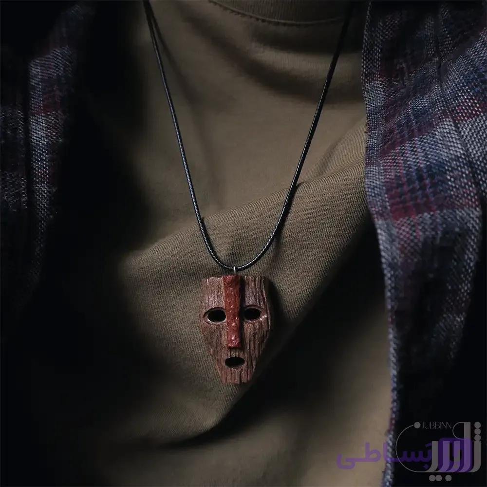 گردنبند چوبی طرح ماسک