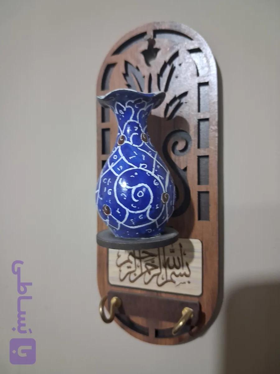جاکلیدی با گلدان مینا
