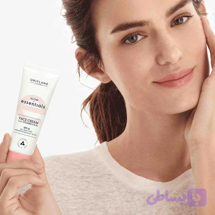 کرم صورت اسنشیالز گلاو اوریفلیم