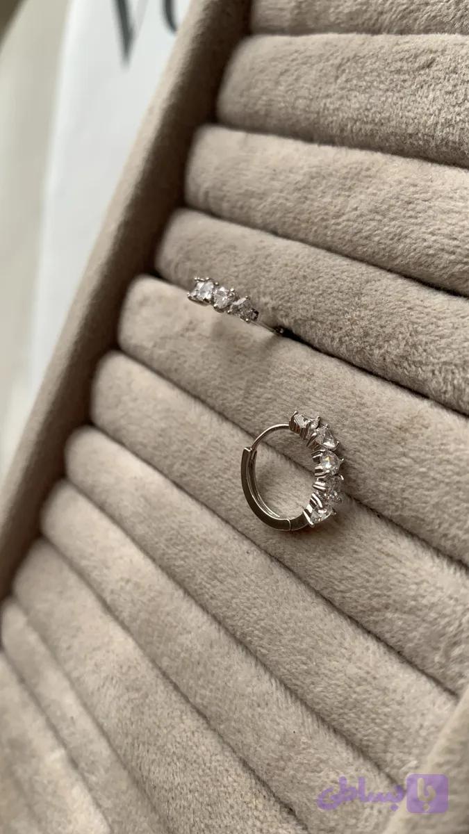 گوشواره نگینی ریز