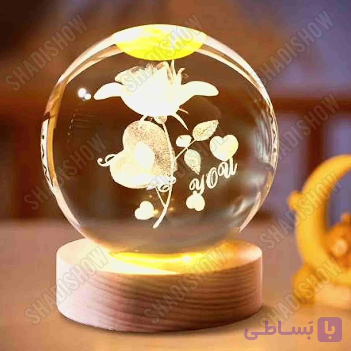 گوی شیشه‌ای چراغدار گل رز و قلب | هدیه عاشقانه — تصویر 1