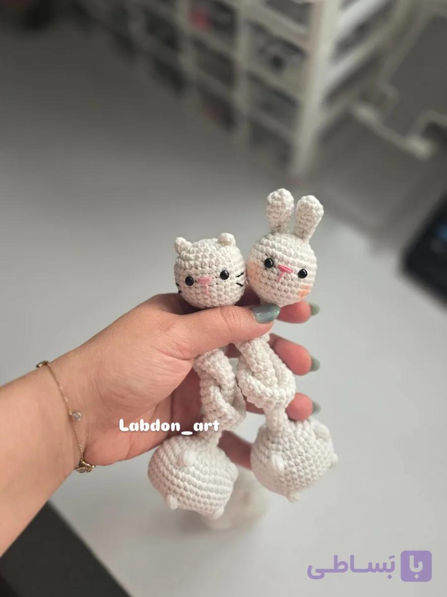 عروسک بافتنی خرگوش و گربه ی گردن دراز