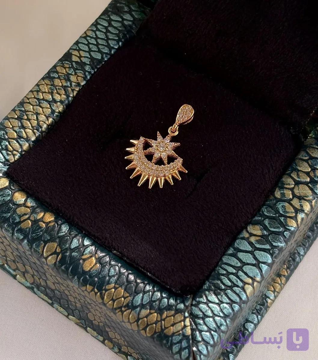 پلاک نقره زنانه خورشیدی آبکاری طلا pnzatk — تصویر 1