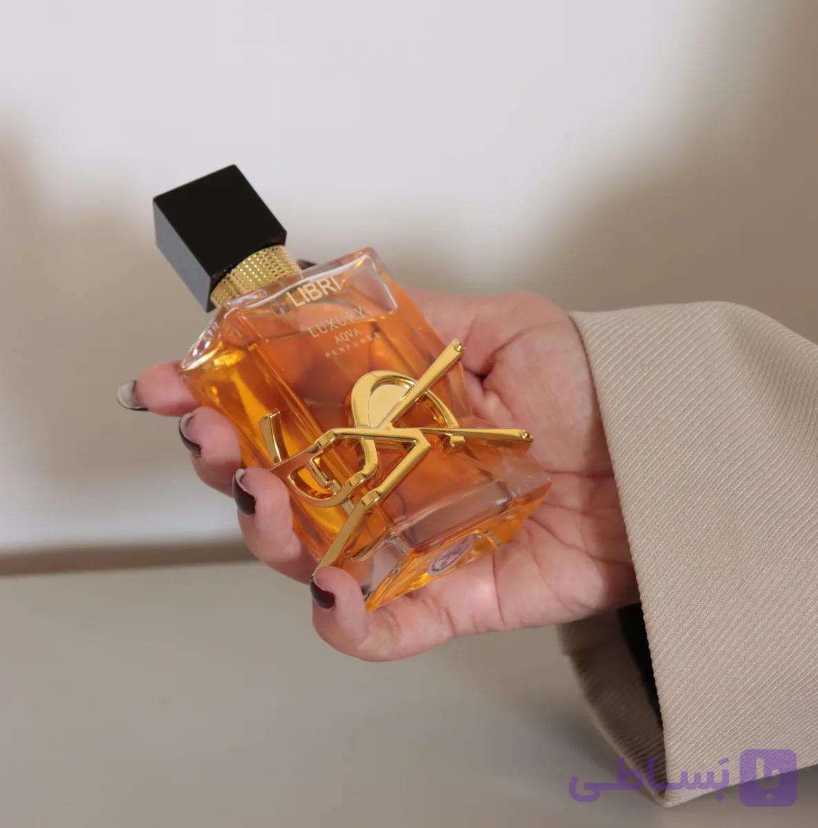 عطر زنانه بربری هر ۵۰ میل اکوا لاکچری(شرکتی)