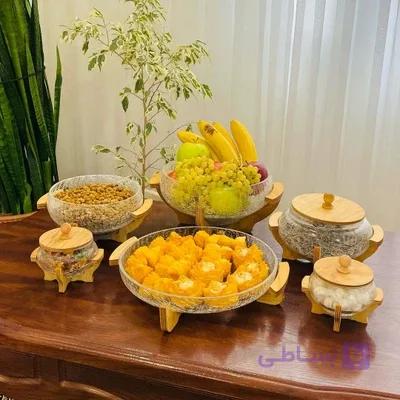 سرویس پذیرایی شیشه آبگز با پایه‌های چوبی | ست پذیرایی شیک و مدرن