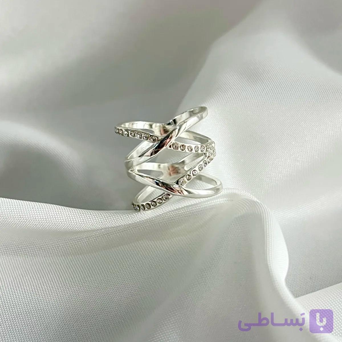 انگشتر طرح دولاین مورب نگین ریز وارداتی نقره ای ضد حساسیت