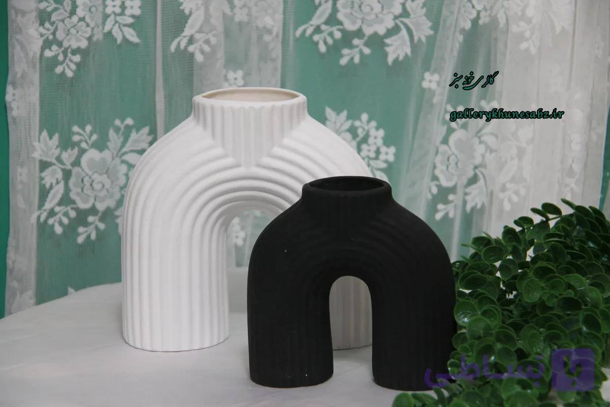 گلدان دکوری ۲ عددی سفید و مشکی کد 04