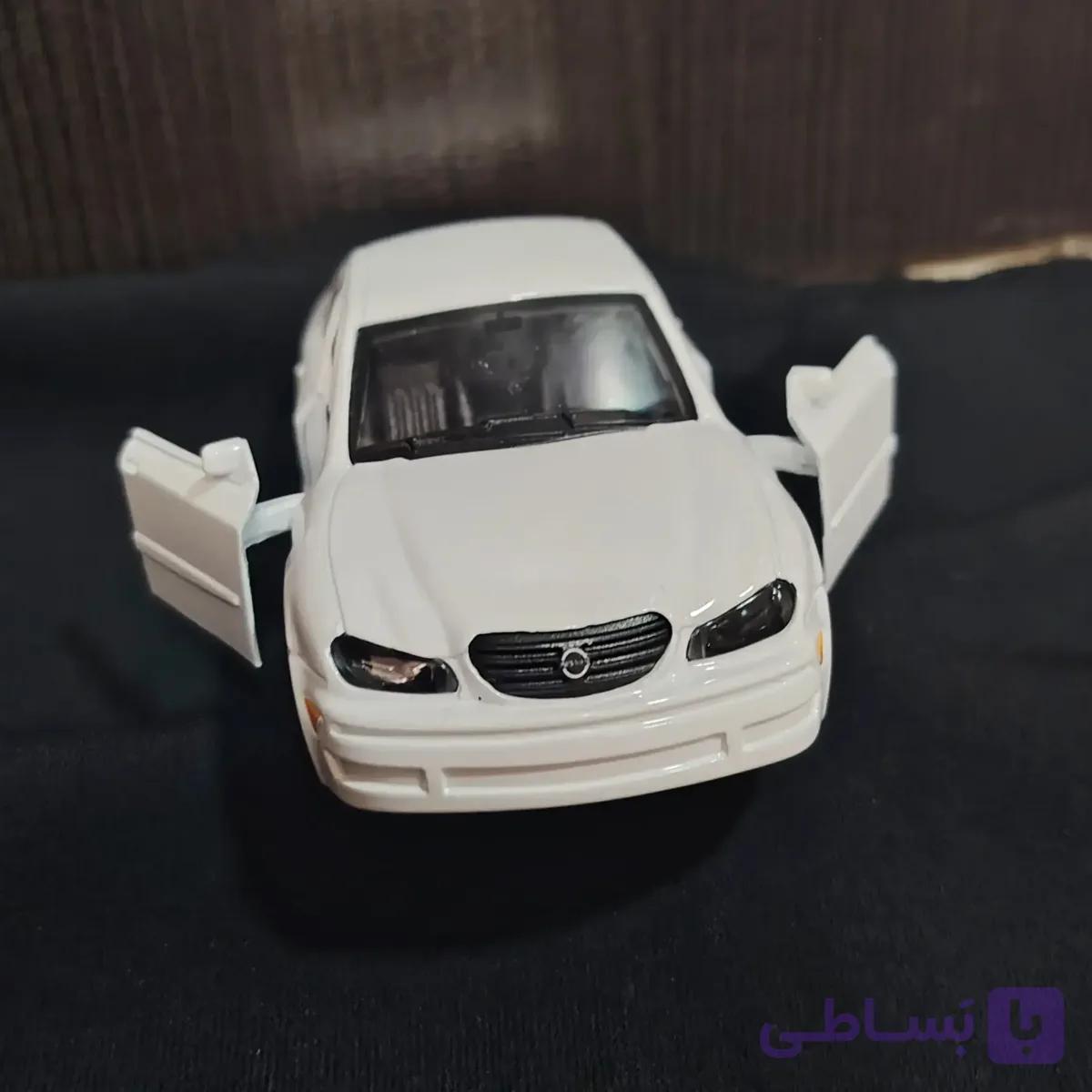 ماشین اسباب‌بازی مدل ماکسیما (Maxima) با درهای بازشو — تصویر 1