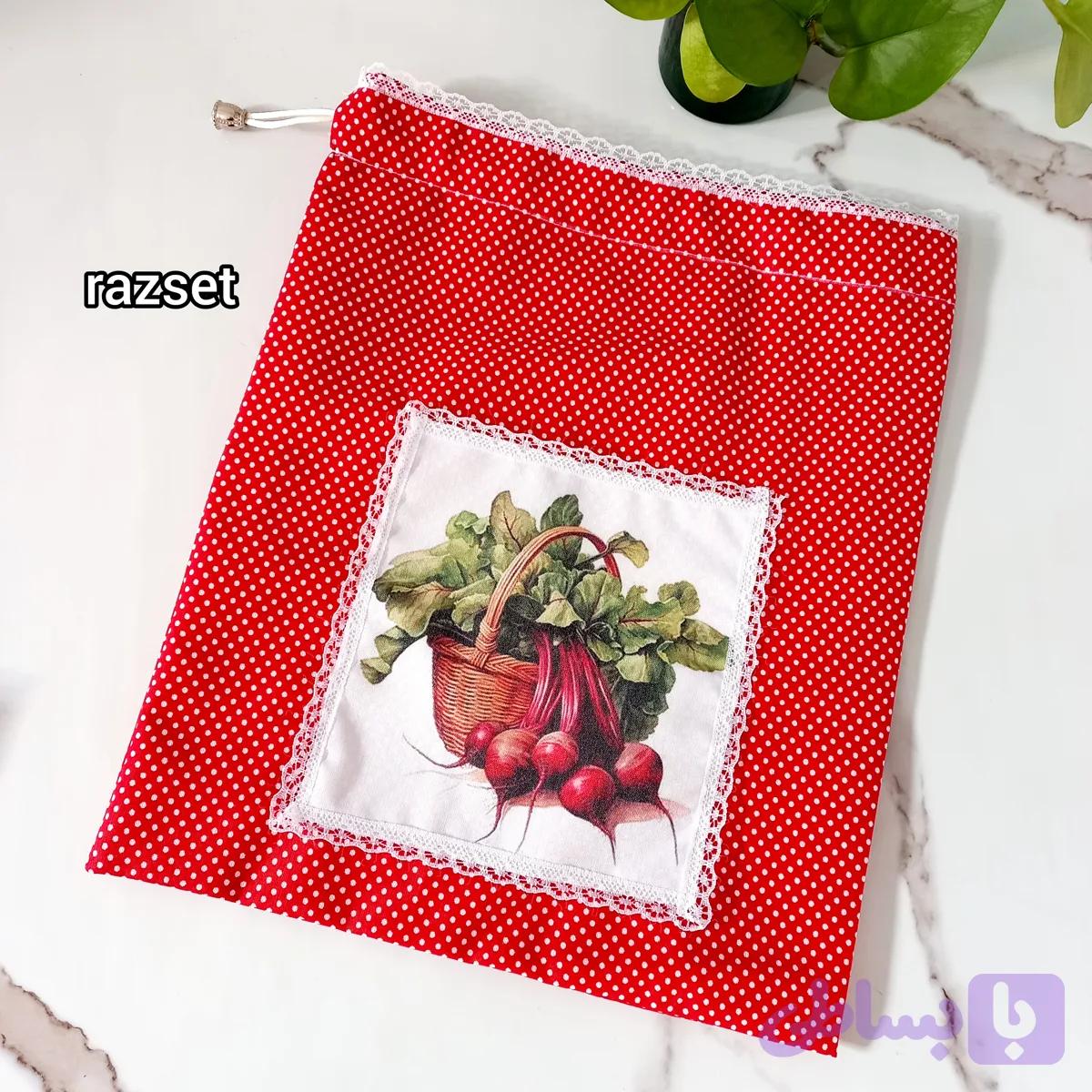 کیسه سبزی سه لایه با طرح سبزیجات