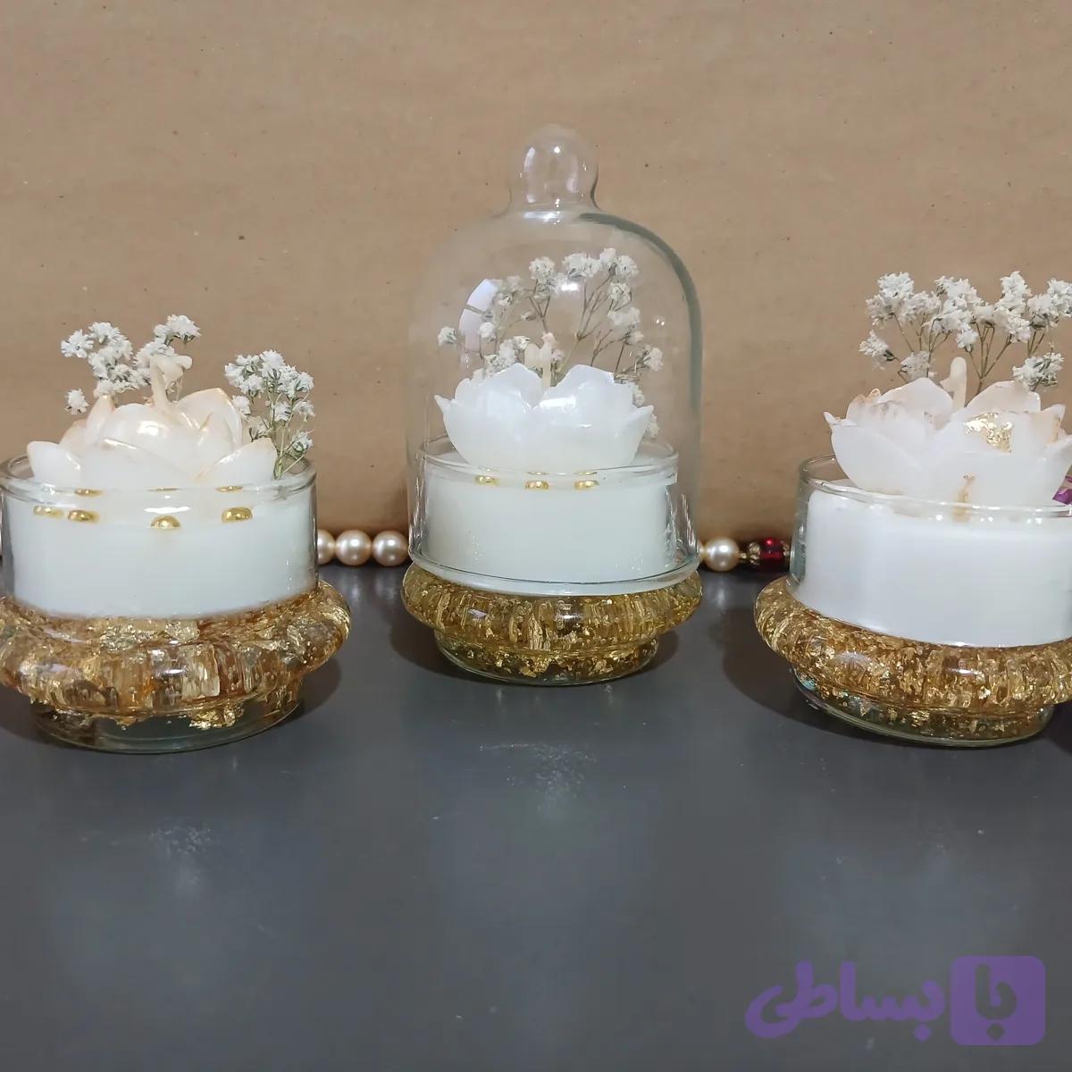 شمع ژله‌ای شیشه درب دار.مدل گل رز جاودان.ترکیبی از ورق طلا.معطر و شاین دار.دست‌ساز و فانتزی و شیک