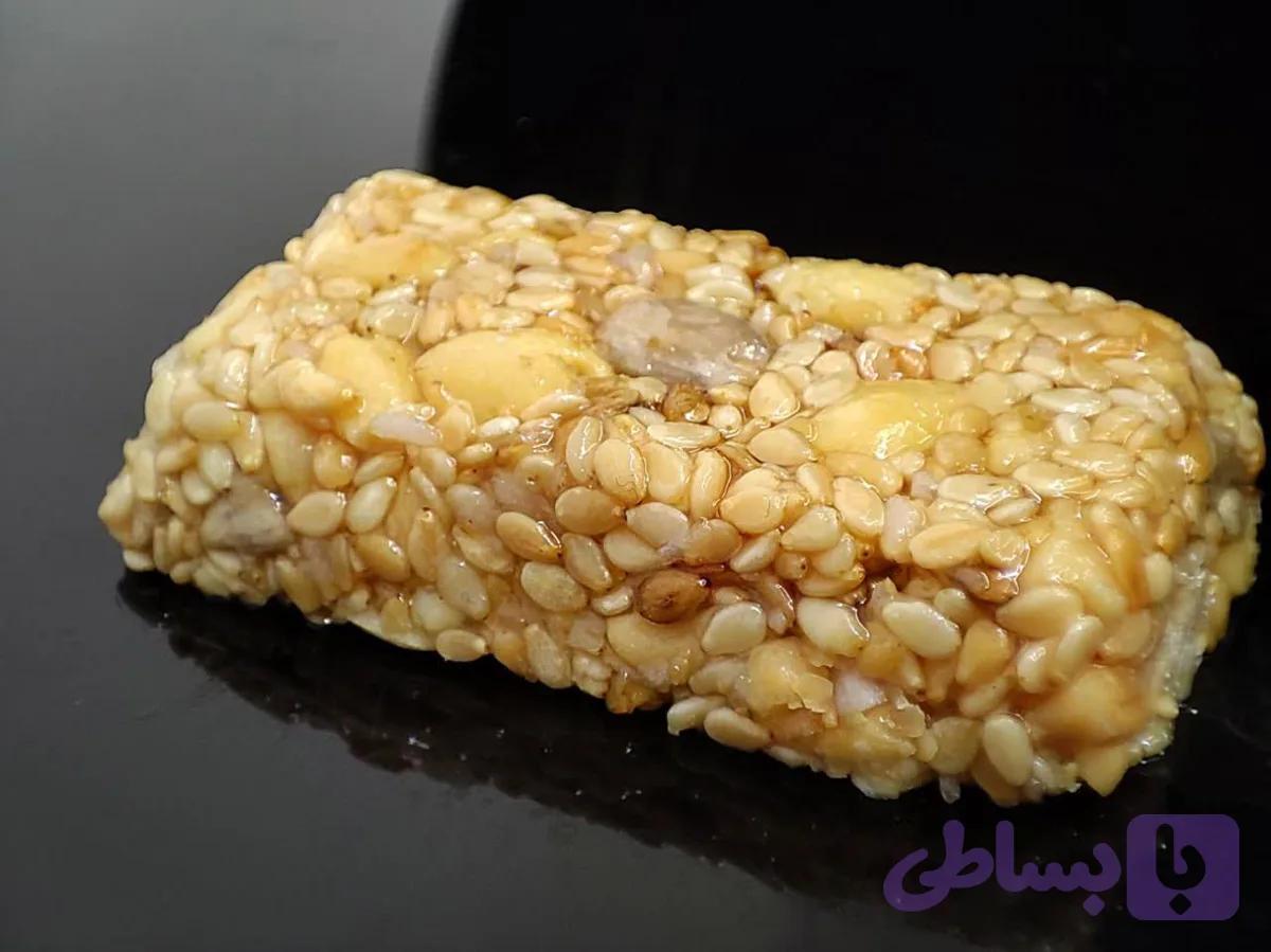 شکلات کنجدی عسلی میگون