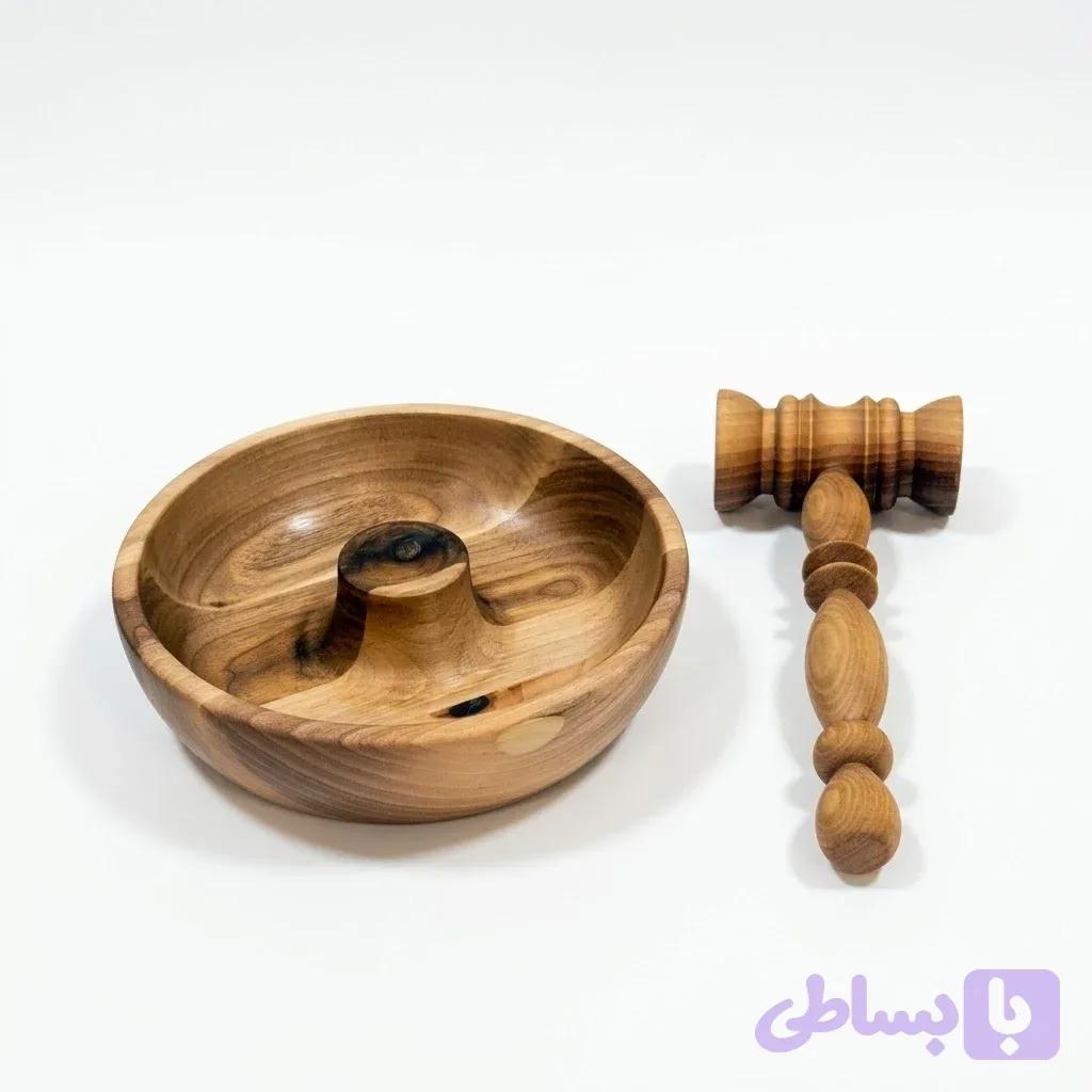 گردو شکن کاسه ای چوبی کوچک