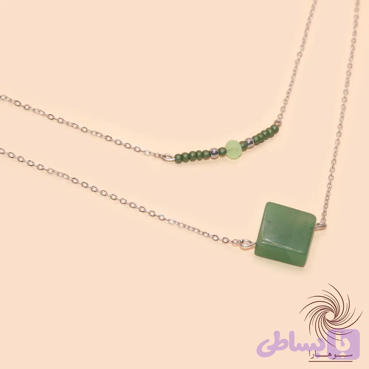 گردنبند نقره‌ای سنگ مربعی سبز دو ردیفه — تصویر 1