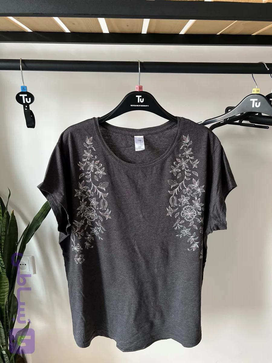 تیشرت زنانه Clothing اورجینال با طرح جذاب و رنگ طوسی