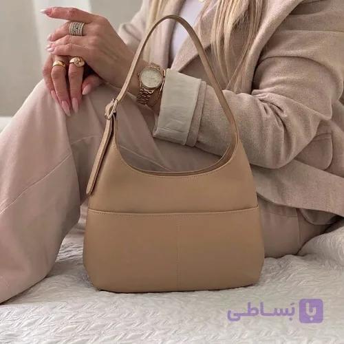 کیف زنانه دوشی مدل لش قفلی همراه با کیف آرایش