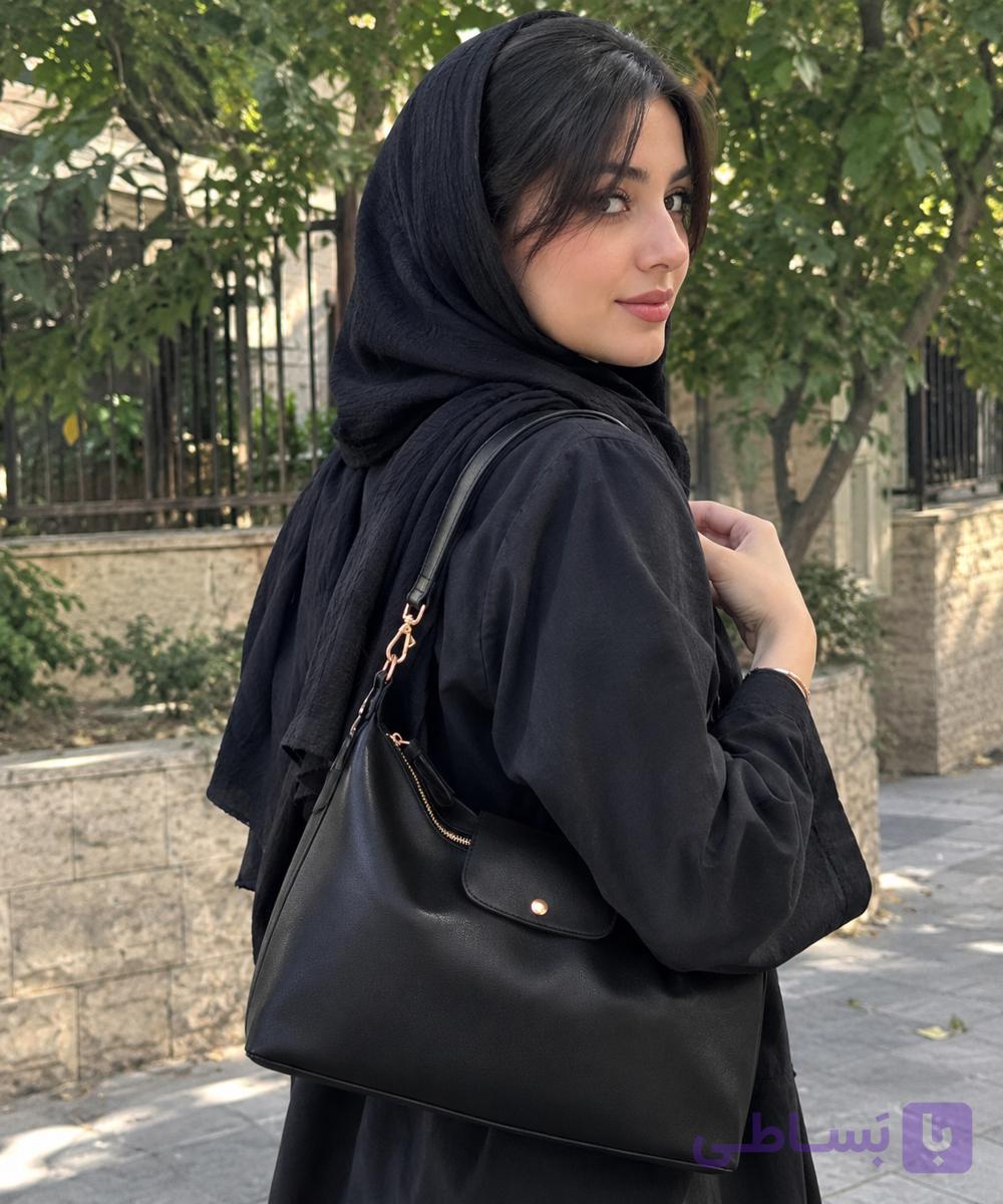 کیف زنانه دوشی مدل چرم تک زیب مناسب استفاده روزمره